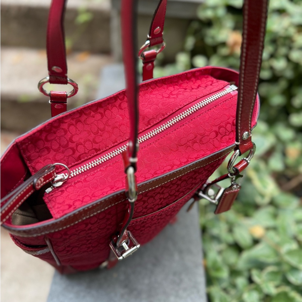 Stunning Y2K Coach gallery tote excellent condition red CC tote - Picture 8 of 8